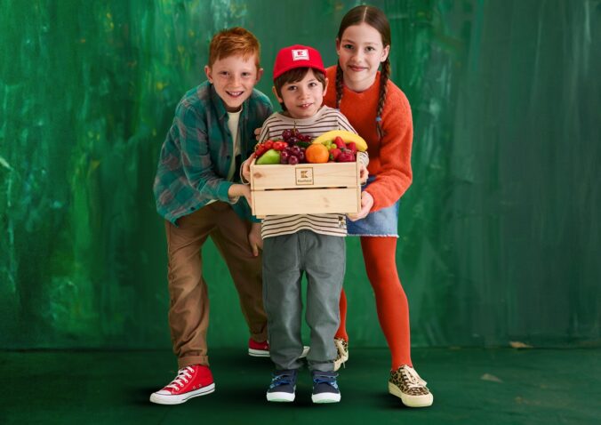 Čerstvé hlavičky sú späť: Ovocie a zeleninu od Kauflandu dostane vyše 25-tisíc detí