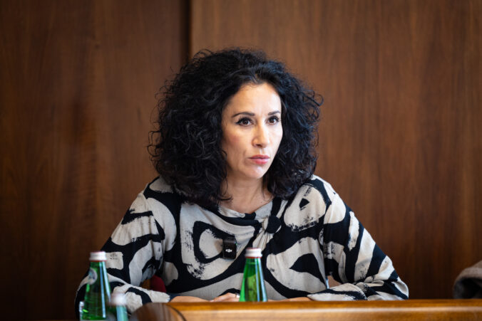 Machala a Šimkovičová sa podľa Jaurovej zľakli trestného oznámenia, o pravosti busty musia rozhodovať odborníci