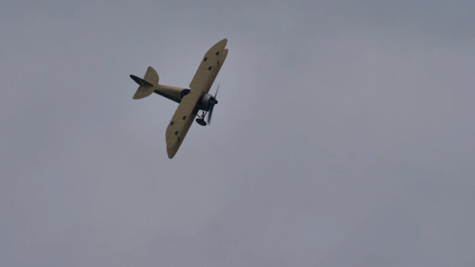 V Prahe sa zrútilo malé lietadlo, dvaja ľudia zomreli