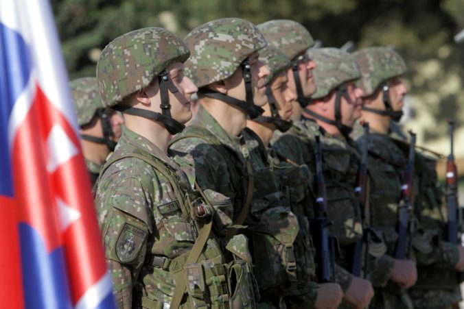 Európska komisia rozdelí pre 19 štátov Únie 150 miliárd eur na posilnenie obrannej pripravenosti