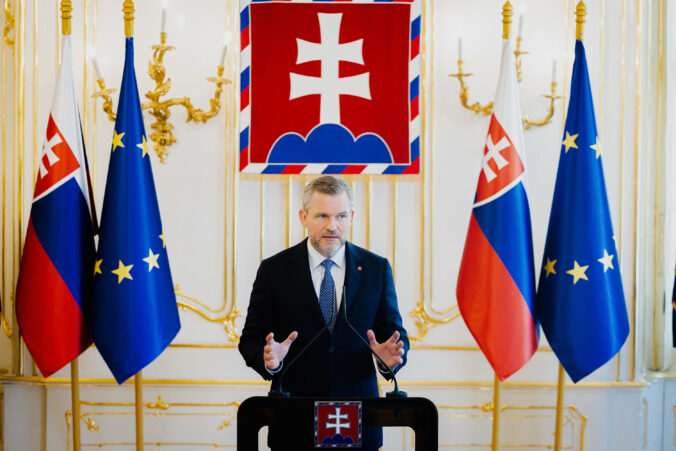 Pellegrini je nemilo prekvapený, konsoliduje sa narýchlo a bez odbornej diskusie