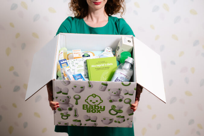 Union poteší ďalšie čerstvé mamičky – predlžuje benefit Baby BOX plný top značiek