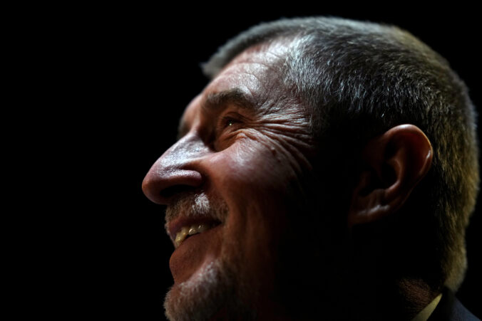 Pätina Čechov by za premiérku prijala šéfku komunistov