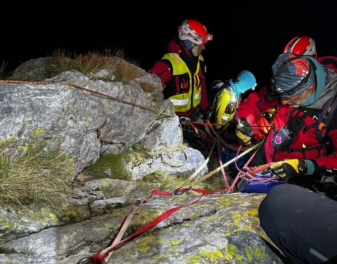 V Tatrách v noci zachraňovali dvoch Čechov, na vysokohorskú turistiku neboli dostatočne vybavení