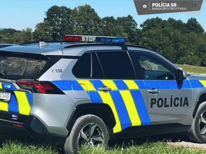Policajti zasahovali v obci Dačov Lom, niekto tam strieľal na prechádzajúce auto