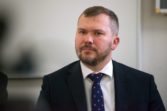 Ohlásenie generálneho štrajku Gröhlingom a Naďom bolo infantilné, tvrdí Karas