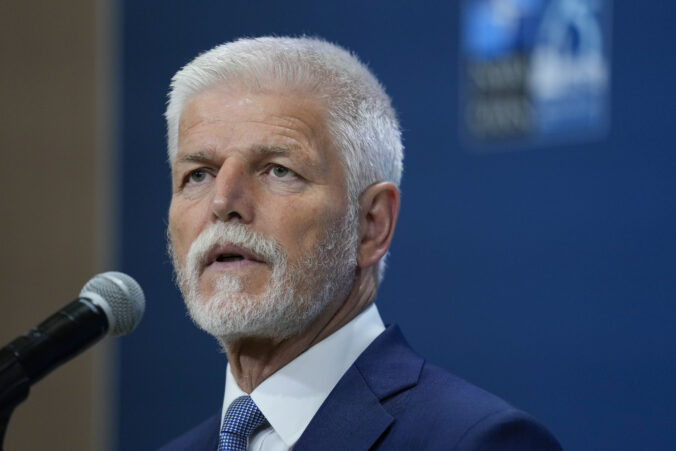 Incidenty v Európe pribúdajú. Český prezident Pavel hovorí, že zostrelenie ruského lietadla môže byť jediným riešením