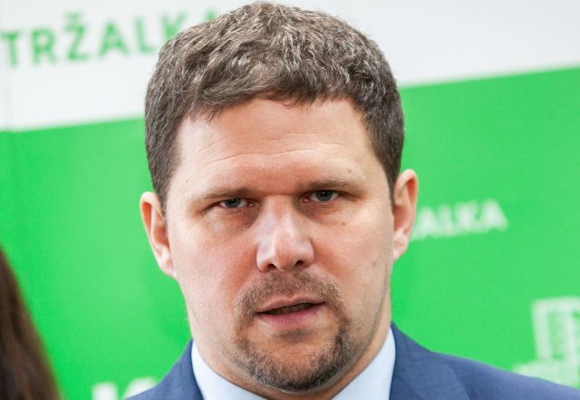 Hrčka zložil sľub a stal sa oficiálne starostom Petržalky, svoj post obhájil už tretíkrát