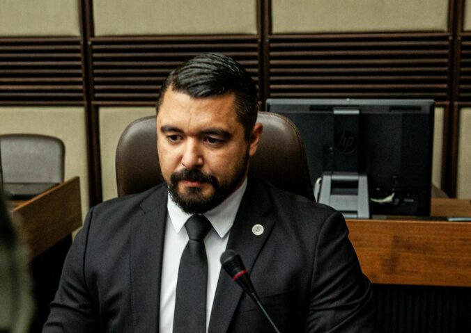 Progresívci žiadajú odvolanie Gašpara, šéfom SIS nemôže byť „mafiánsky plagiátor“