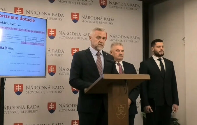 Šimečková podáva trestné oznámenie na Fica, Smer chce uznesením naštartovať audity v prípade údajného podvodu – VIDEO