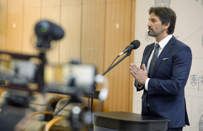 Ide len o štartovný výstrel, hodnotí minister Kaliňák konferenciu o „múre proti dronom“