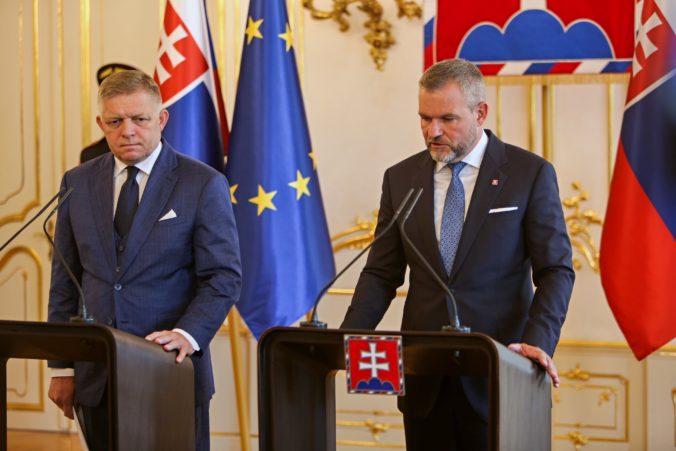 Pellegrini sa obáva stagnácie ekonomiky, pred podpísaním konsolidačného balíčka sa chce stretnúť s Ficom a Kamenickým