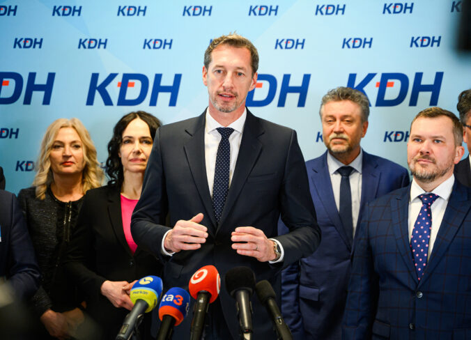 Rada KDH víta schválenú novelizáciu ústavy, uzniesla sa na viacerých veciach – VIDEO, FOTO