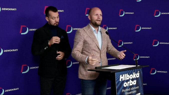 Kvasnica z Demokratov sa bude po útoku liečiť do 14 dní. Fico aj Šutaj Eštok sú však ticho, tvrdí Naď – VIDEO