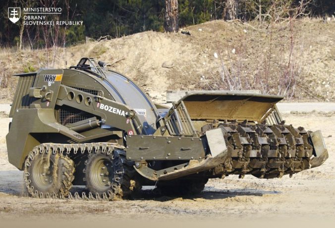 Slovensko poskytne Ukrajine odmínovače Božena, od nástupu Ficovej vlády ide o prvý balík vojenskej pomoci