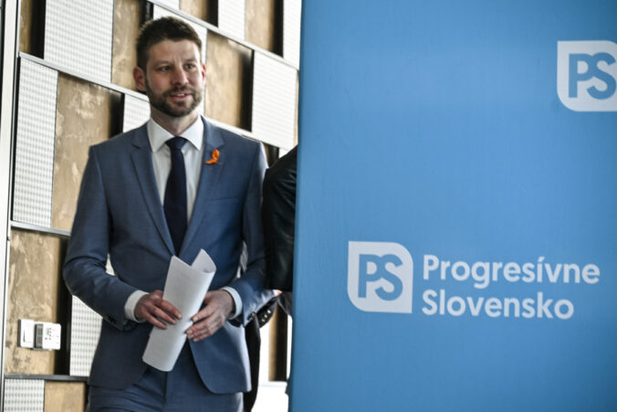Prieskum ukázal prepad Smeru, Progresívne Slovensko má jeden z najlepších výsledkov v histórii a KDH padlo nad päť percent