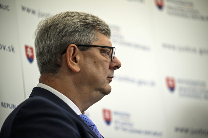 Matovičovci si nabehli na vlastnú facku, finta za šesť miliónov je podľa Suskovho ministerstva klamstvom – VIDEO