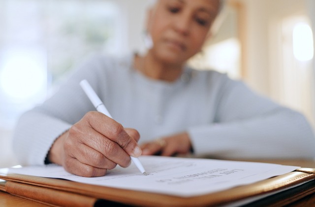 Niektoré rodiny v obecných bytoch musia každý mesiac podpisovať novú nájomnú zmluvu, Amnesty poukazuje na diskrimináciu