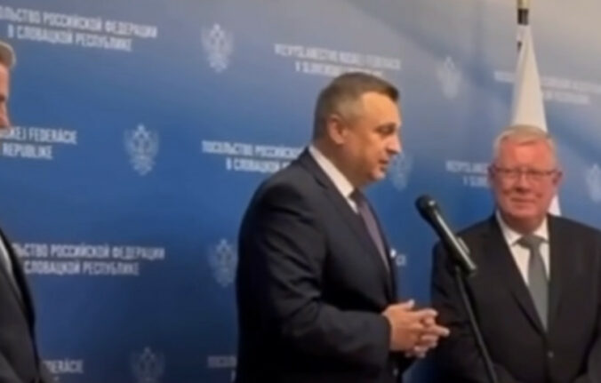 Ruský veľvyslanec Bratčikov končí vo funkcii, Danko mu venoval slová o priateľstve a otvorených dverách – VIDEO