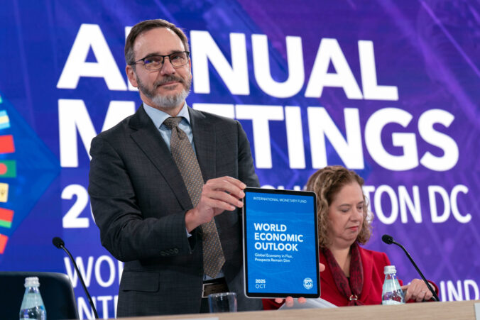 Medzinárodný menový fond zlepšil prognózu globálneho ekonomického rastu