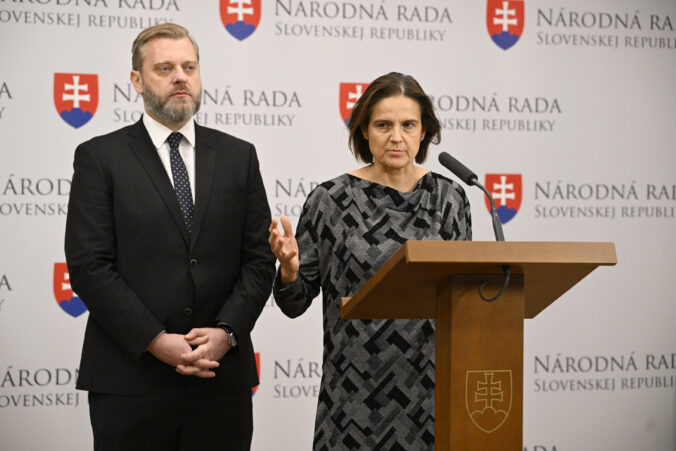 Bezpečnosť na Slovensku podľa liberálov zlyháva, navrhujú zavedenie dobrovoľných jednotiek obecnej polície – VIDEO