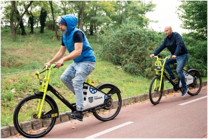 Primátor Trnavy pozval predsedov politických strán do mesta, chce rozšíriť povedomie o fungovaní samosprávy