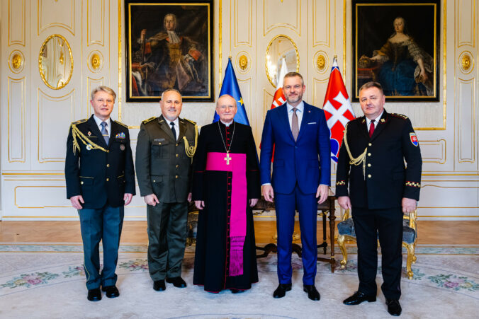 Armáda má nového ordinára, prezident verí, že bude úspešne pokračovať v diele svojho predchodcu