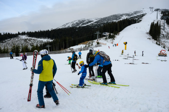 Jasná odštartuje zimnú sezónu už čoskoro. Ako sú na tom ostatné lyžiarske strediská?