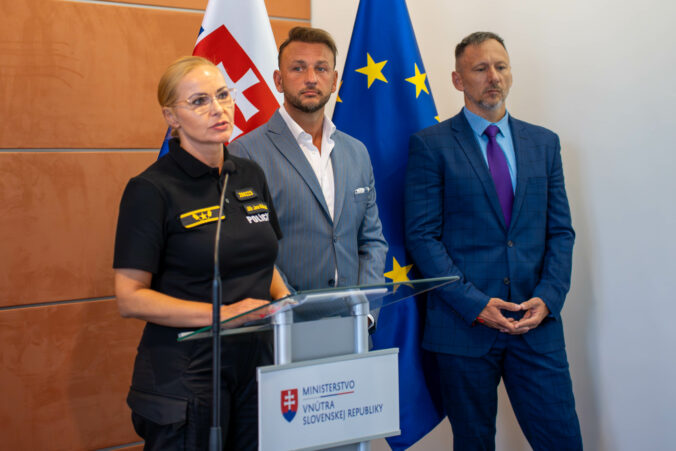 Polícia je pod politickým vplyvom koalície, Maškarová podľa SaS nemá prehľad o riešení prípadov – VIDEO