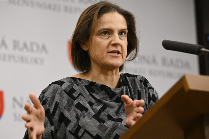 Kriminalita rastie, reforma kolabuje a súdnictvo je zneužívané na politické ciele. Podľa SaS minister Susko zlyháva – VIDEO