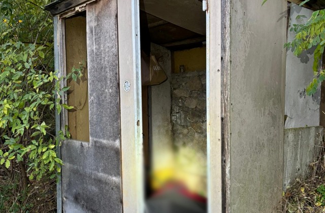Polícia riešila tragický nález v Bratislave, v záhradnom dome Pri Bielom kríži objavili mŕtveho muža