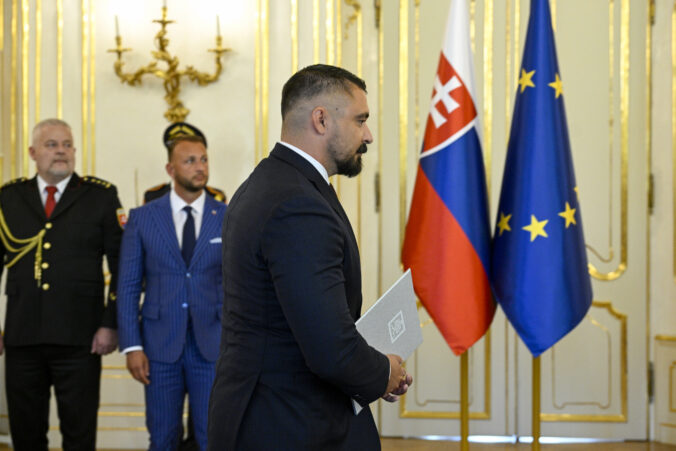 Gašpar to chcel dať na Danka a z miesta nehody ujsť, navyše šoféroval v šľapkách, tvrdí Holečková