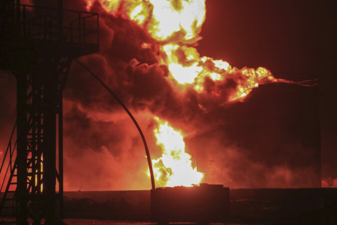 Ukrajinské drony zasiahli ruské sklady paliva a ropy v okupovanej Luhanskej oblasti