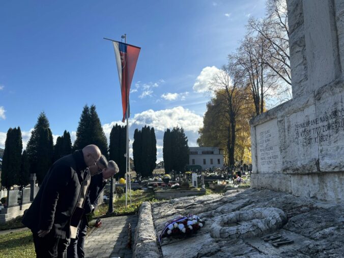 Slovensko a Česko spoločne odhaľujú nové pamätníky padlým vojakom – FOTO