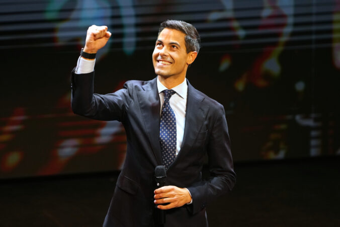 Víťazom holandských volieb je protiislamský Geert Wilders, ale vládu pravdepodobne nezostaví