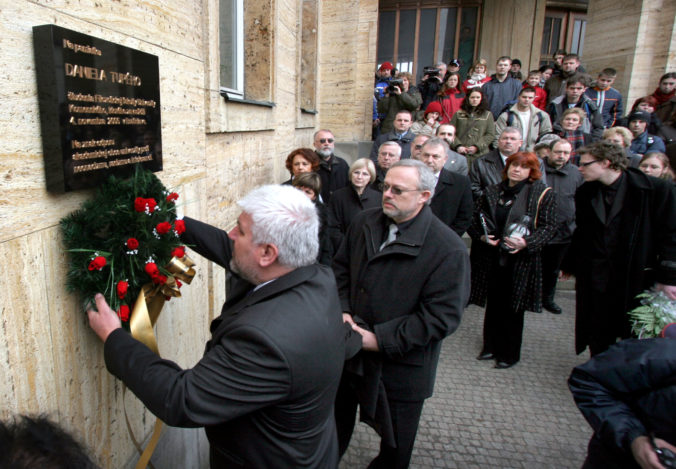 Študenta Daniela Tupého zavraždili presne pred 20 rokmi, vyšetrovanie bolo podľa rodiny zmarené – VIDEO