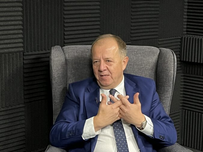 Vyššie územné celky sú so súčasnými kompetenciami a financiami zbytočné, uviedol Rybníček – VIDEO