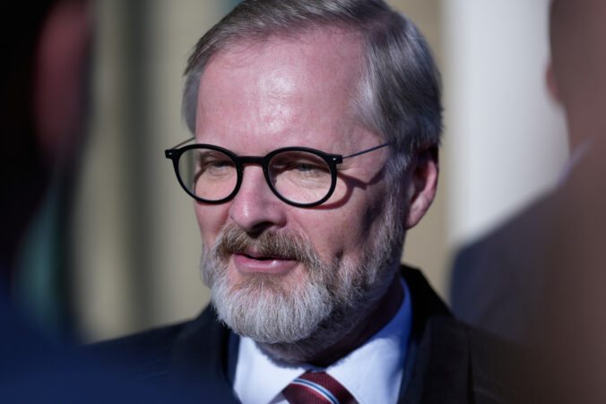 Fiala podal demisiu, vo funkcii zostane zhruba do Vianoc, Babiša brzdí Turek