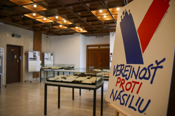 Väčšina Slovákov cíti nostalgiu za socializmom, dôvodom sú psychologické aj ekonomické aspekty