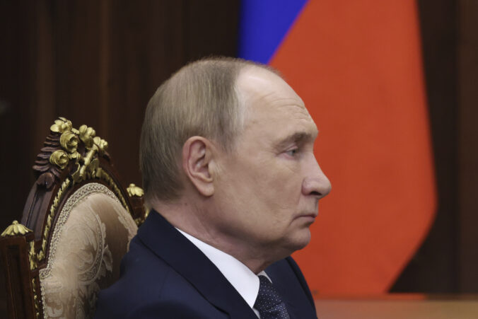 Ideálnou možnosťou na ukončenie vojny je vnútorný prevrat v Moskve, tvrdí diplomat