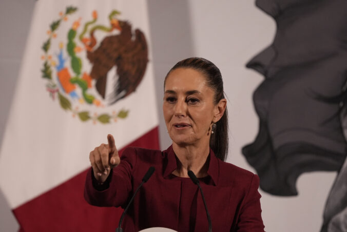 Protesty v Mexiku proti prezidentke si vyžiadali 120 zranených