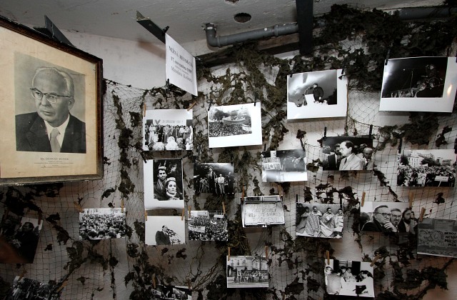 Nežná revolúcia vrátila Slovensku demokraciu a ľudské práva, pripomína si Ústav pamäti národa