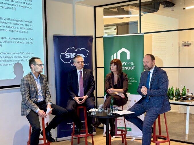 Zástupcovia samospráv a združenie Budovy pre budúcnosť apelujú na vládu, aby medzi svoje priority zaradila systematickú obnovu verejných budov