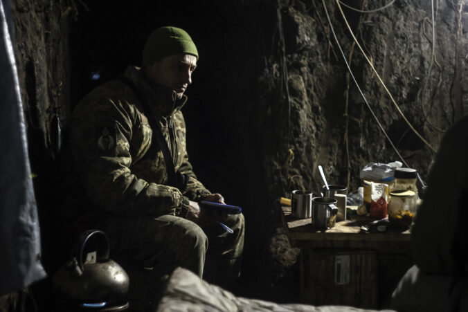 Ruský útok na Ternopiľ zasiahol deväťposchodové obytné budovy, hlásia deväť obetí a množstvo zranených