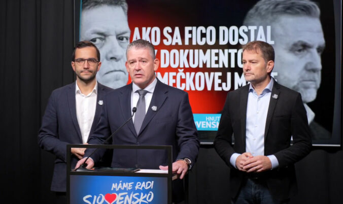 Fico podľa matovičovcov zneužil Kriminálny úrad k získaniu dokumentov o Šimečkovej matke, podávajú podnet na prokuratúru – VIDEO