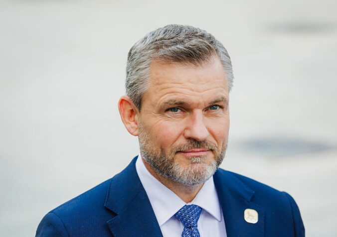 Pellegrini odcestuje do Portugalska, od prezidenta si prevezme štátne vyznamenanie