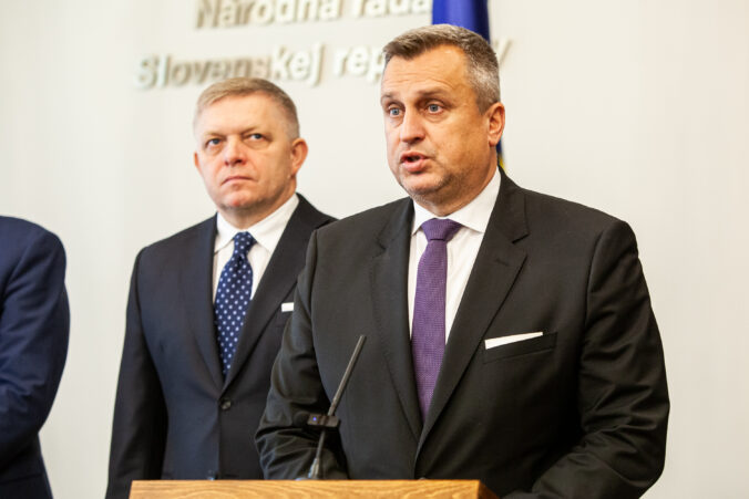 Danko odmieta chodiť na úrad vlády, Lajčáka vníma ako hrozbu pre Fica – VIDEO