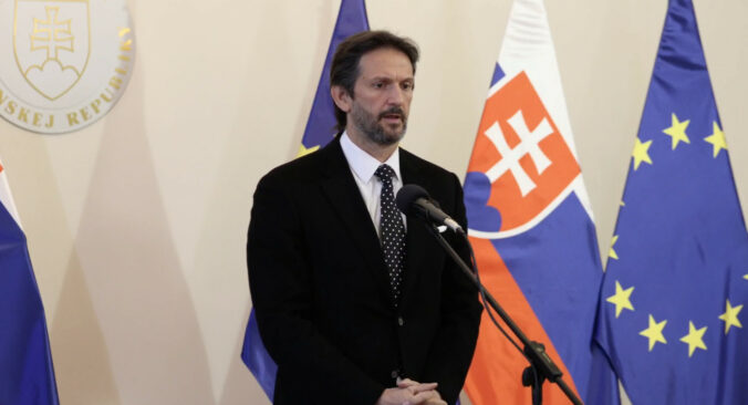 Čítajú bez porozumenia, hovorí Kaliňák o obavách SaS, ako naloží s prostriedkami z nástroja SAFE – VIDEO