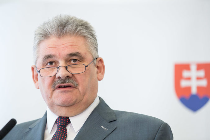 Koalícia podľa Richtera Úrad na ochranu oznamovateľov neruší, ale transformuje. Gröhling má na to iný názor