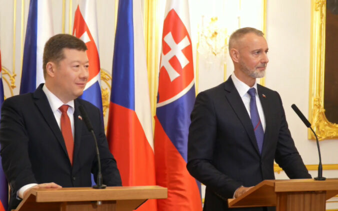 Predseda parlamentu Raši sa stretol s Okamurom, riešili česko-slovenské vzťahy aj Benešove dekréty – VIDEO